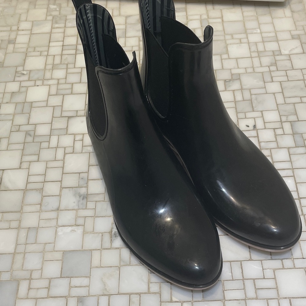 Women's Black Ankle Booties - Sleek Slip-On Chelsea Style